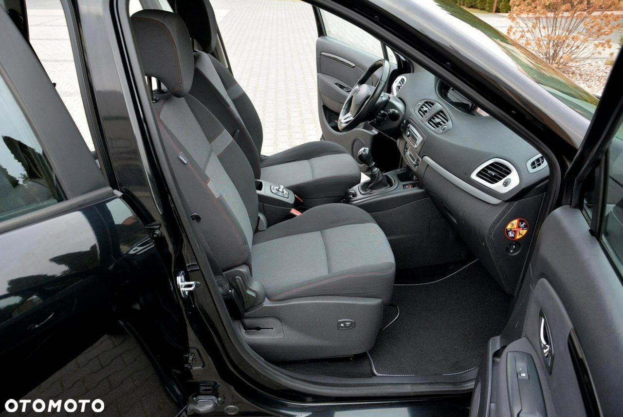 Renault Scenic dCi 110 LIMITED - 17