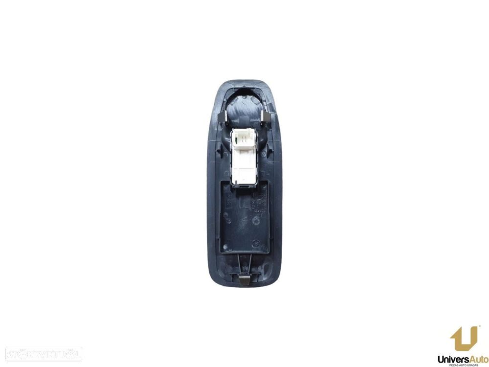 COMANDO ELEVADOR DE VIDRO FRONTAL DIREITO PEUGEOT 208 2016 -96751115ZD - 2
