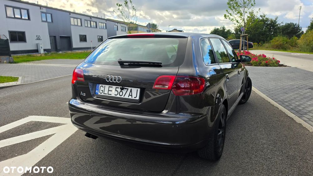 Audi A3 Sportback 2.0 TDI Ambiente S tronic - 19