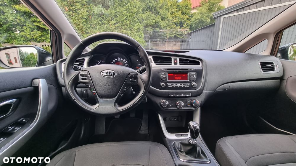 Kia Ceed 1.6 GDI Dream-Team Edition - 22