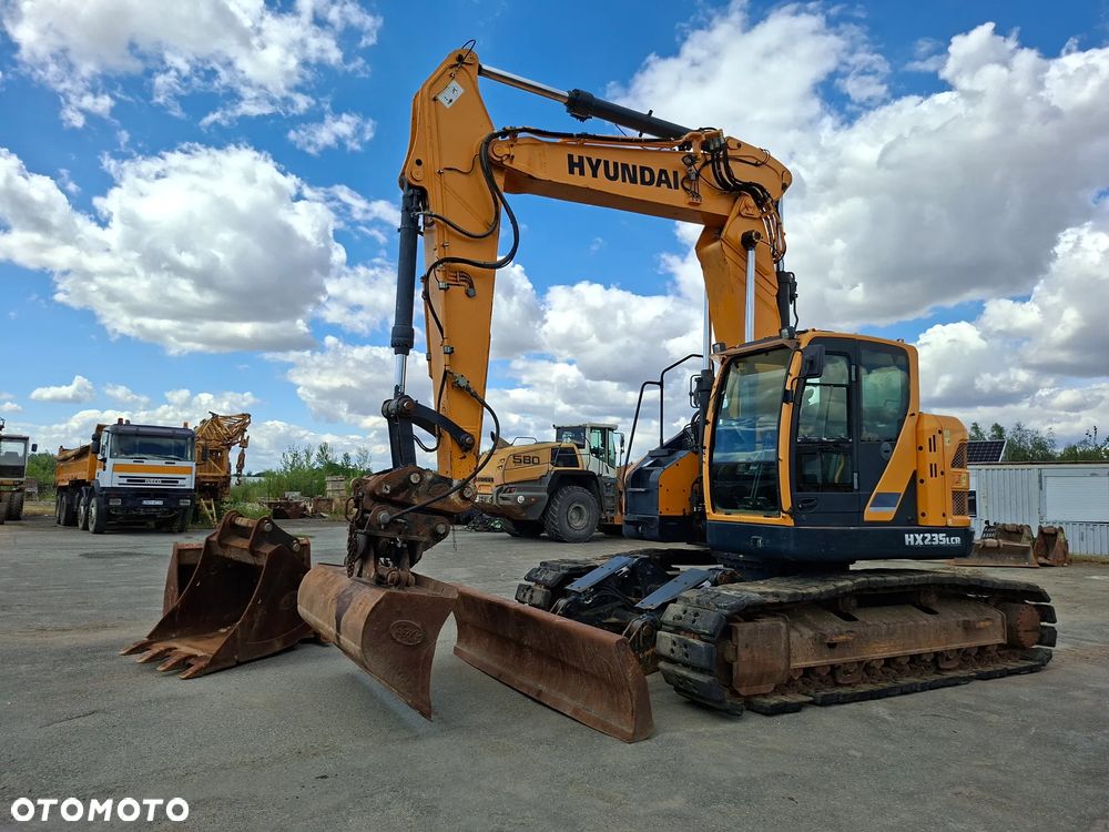 Hyundai HX235 LCR - 5