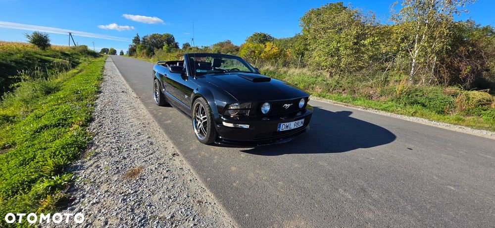 Ford Mustang - 2