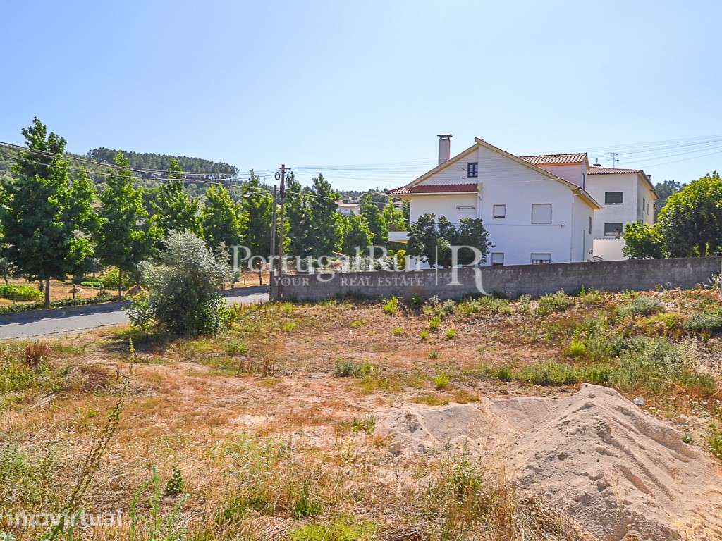 Terreno de 589 m² para construção no centro de Proença-a-Nova - Grande imagem: 2/5
