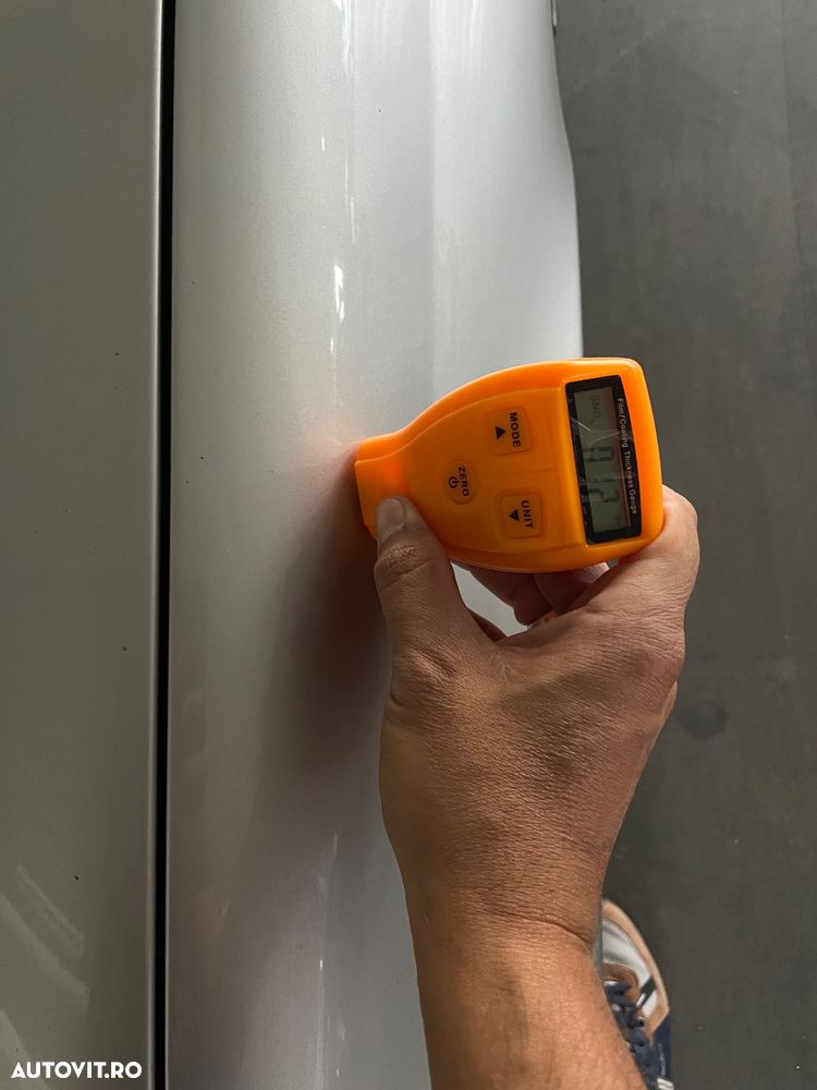 Mercedes-Benz C - 23