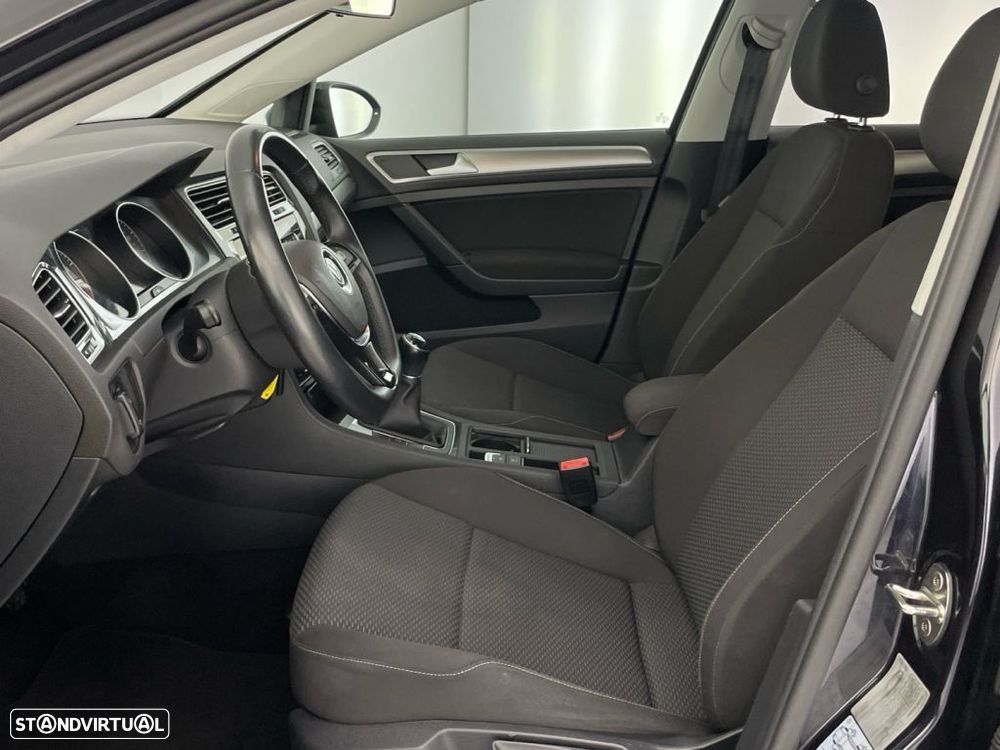 VW Golf 1.0 TSI Confortline - 11