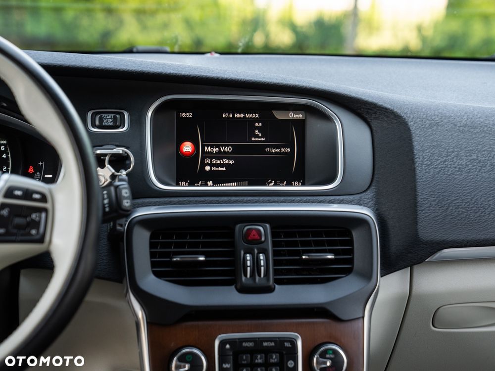 Volvo V40 T2 Drive-E Momentum - 37