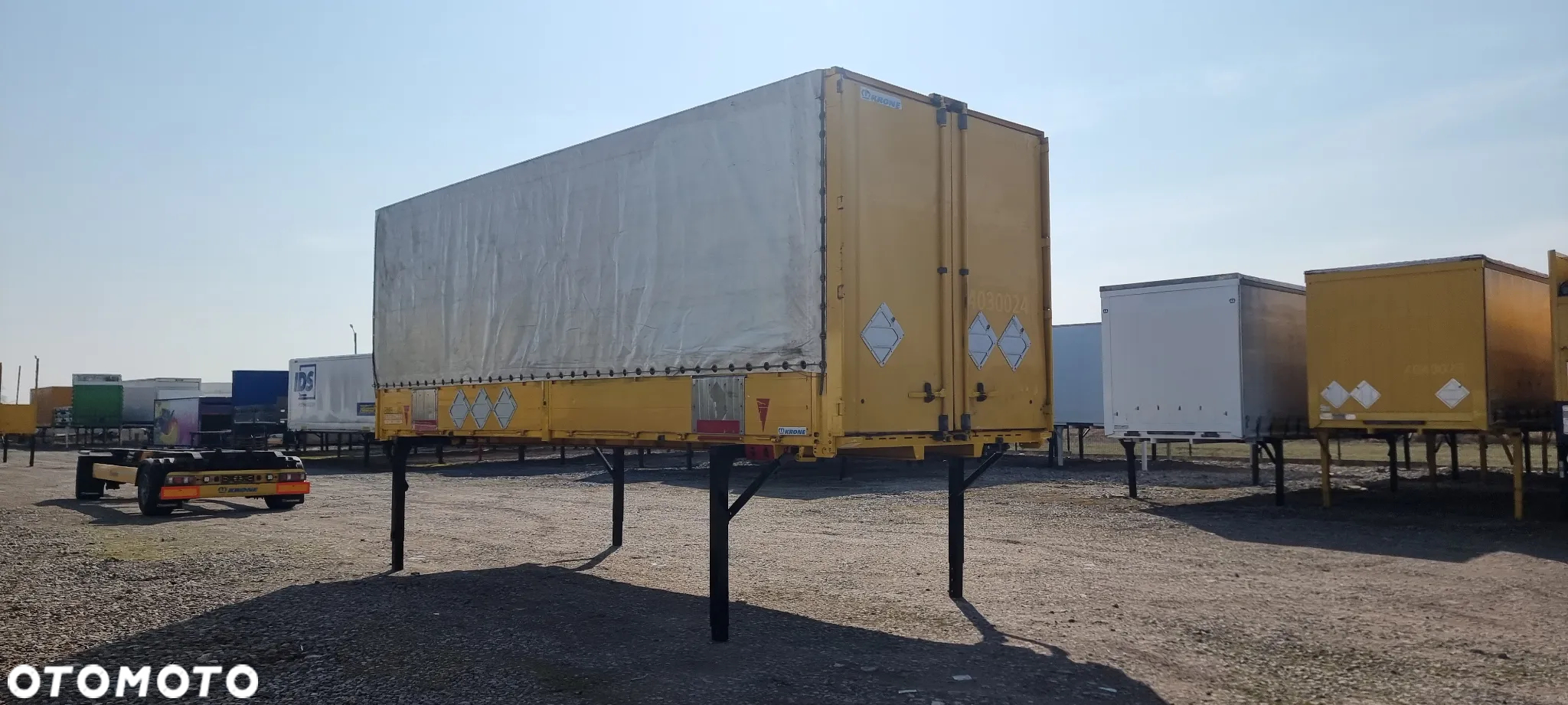 Krone 12.500zł netto 5xZABUDOWA KRONE BDF 7.45x2.50 DUŻE DRZWI BURTO PLANDEKA  MOŻLIWOŚĆ TRANSPORT ST.BDB - 2
