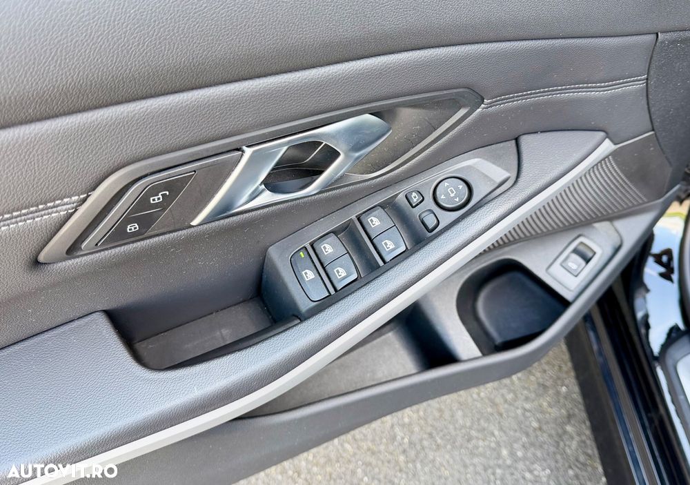 BMW Seria 3 320d xDrive Aut. Advantage - 17