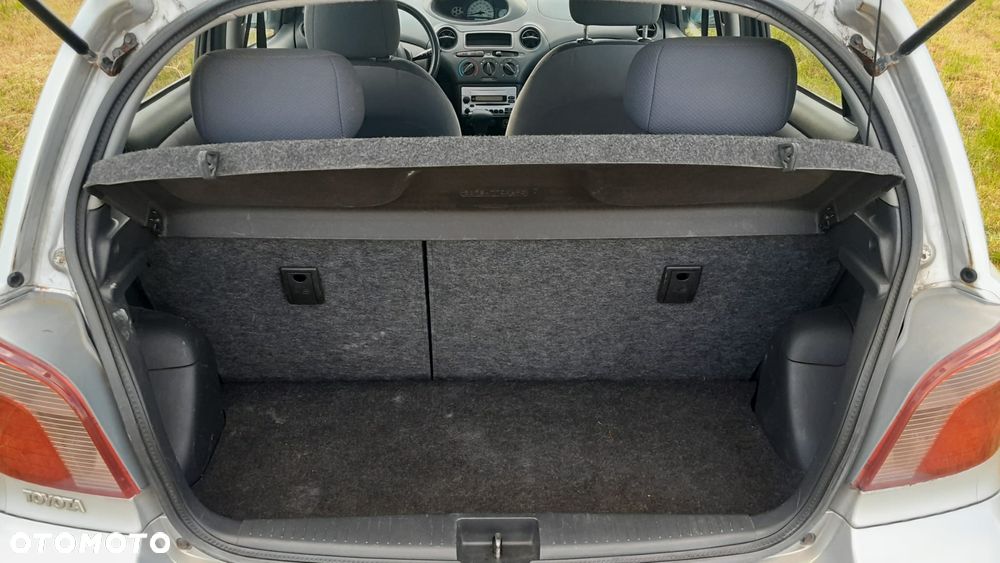 Toyota Yaris - 11