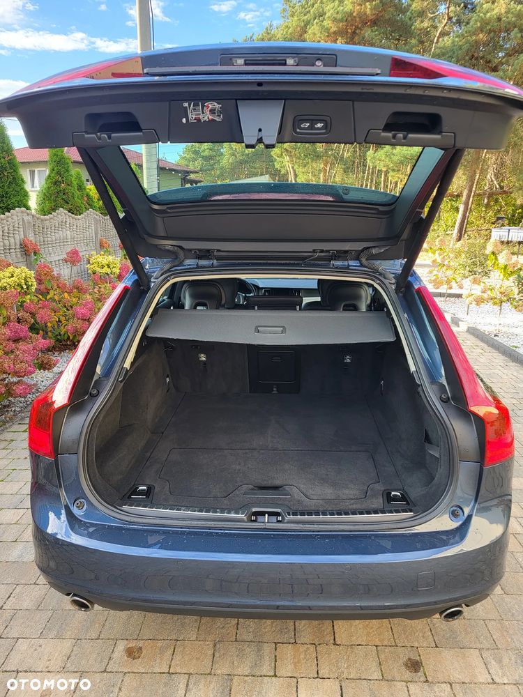 Volvo V90 D4 Momentum - 18