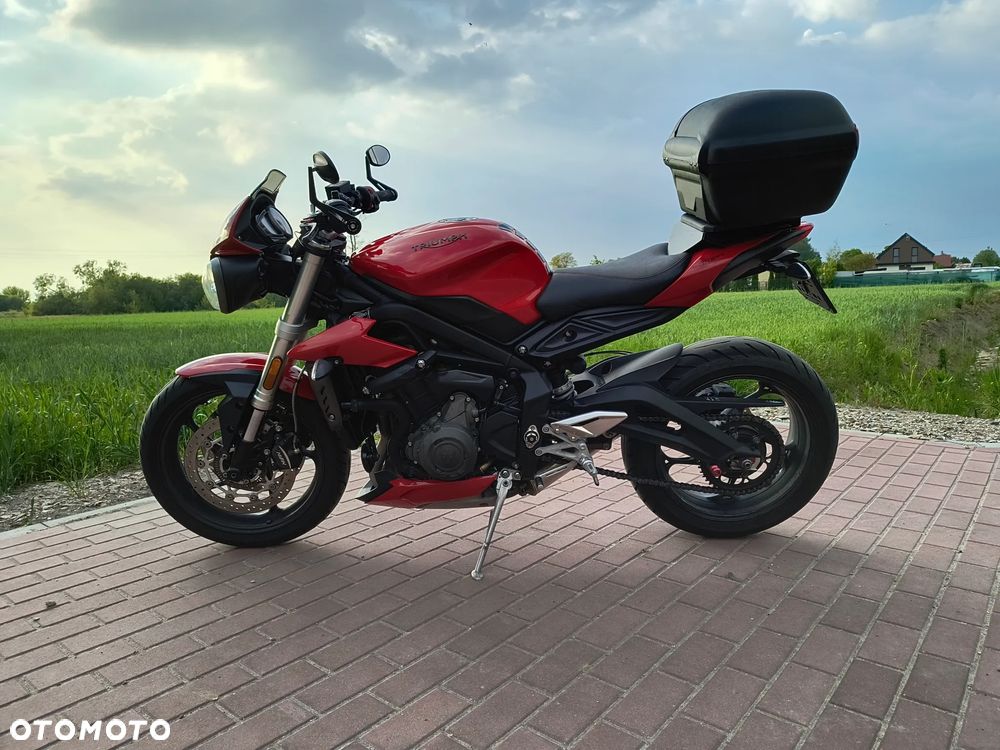 Triumph Street Triple - 8