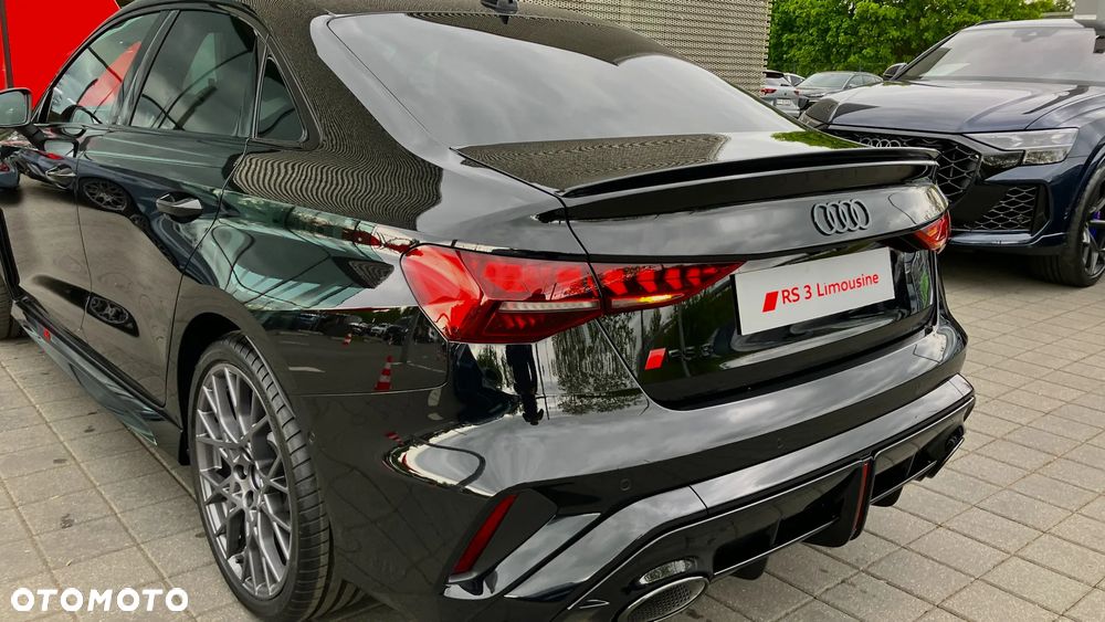Audi RS3 Limousine - 10