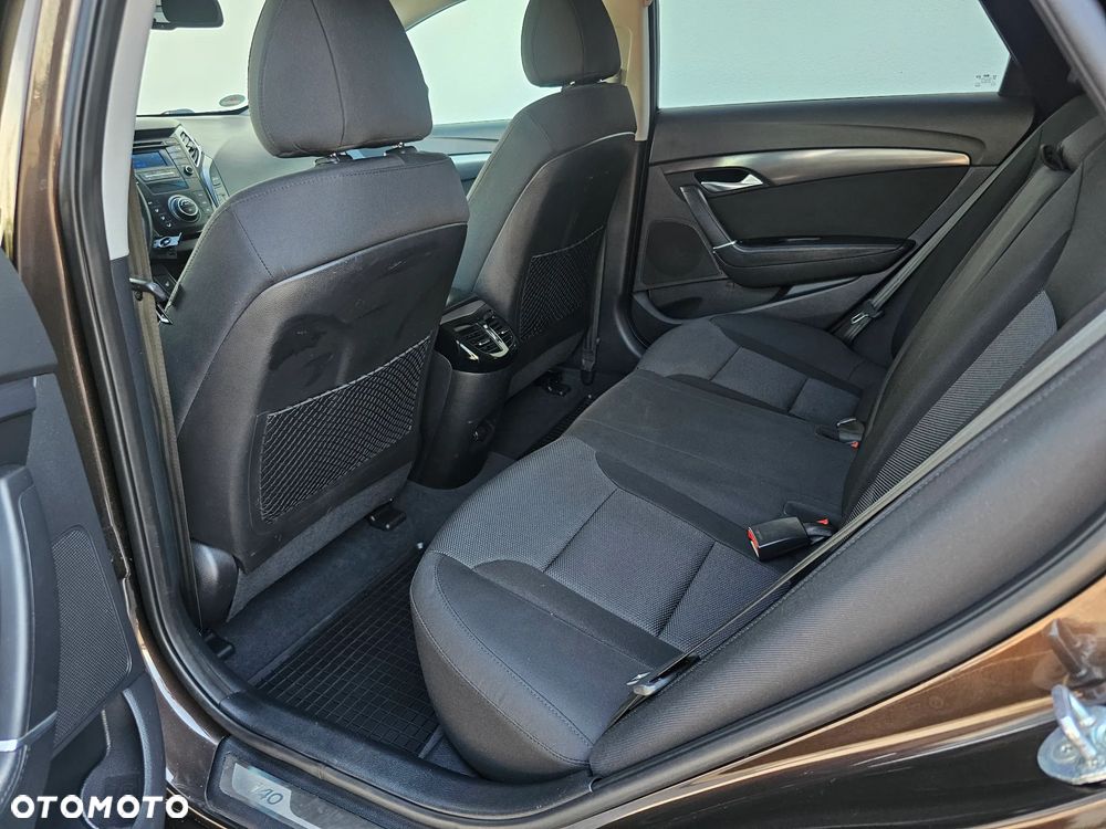 Hyundai i40 Kombi 1.7 CRDi Premium - 12