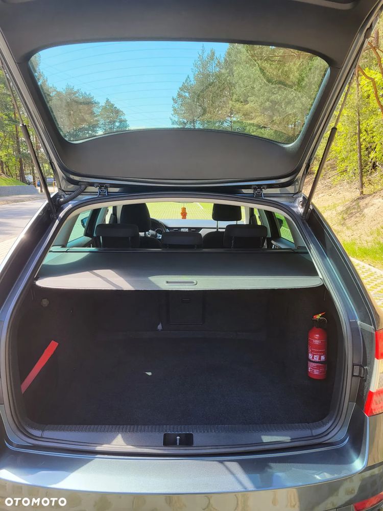 Skoda Octavia 1.6 TDI DSG Ambition - 5