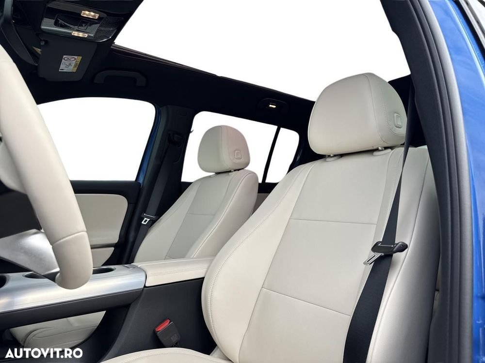 Mercedes-Benz GLB - 12