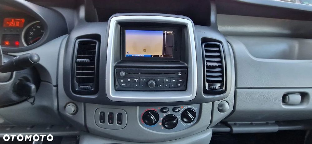 Renault Trafic 2.0 dCi Klimatyzacja Elektryczne Szyby Gwarancja - 19