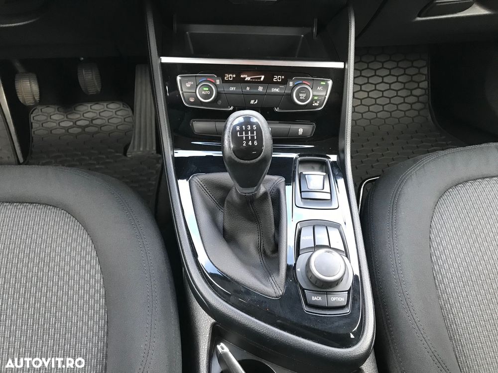 BMW Seria 2 216d Active Tourer - 19