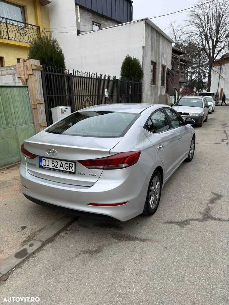 Hyundai Elantra 1.6 MPi Highway - 2