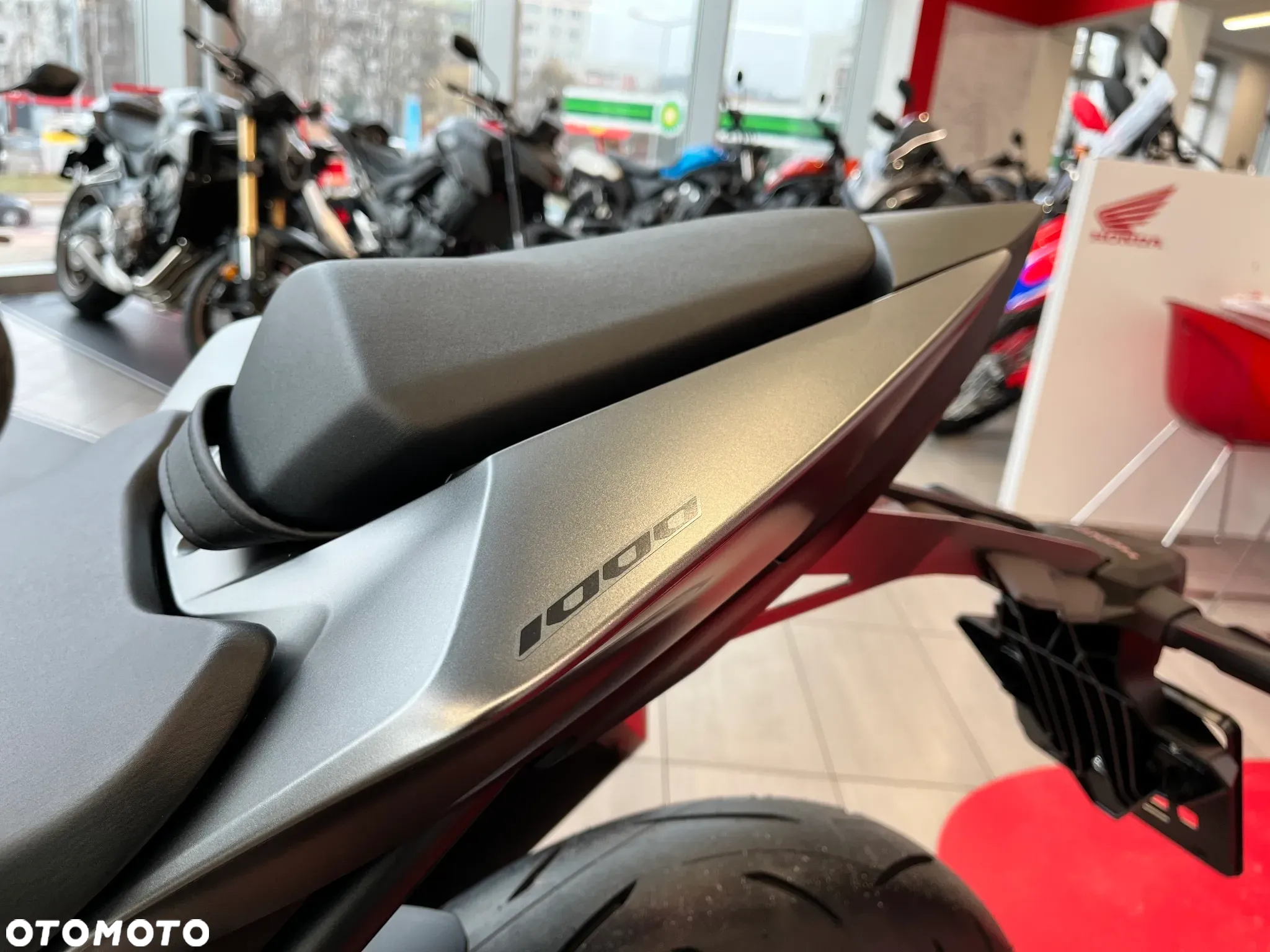 Honda CB - 10
