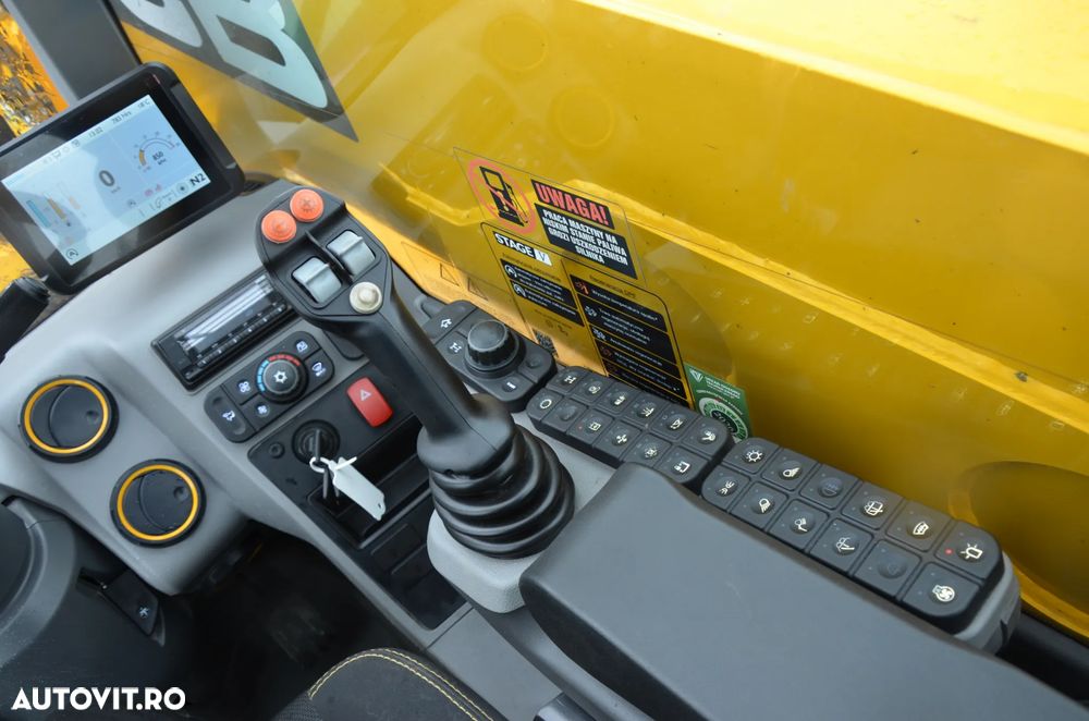 JCB - 17