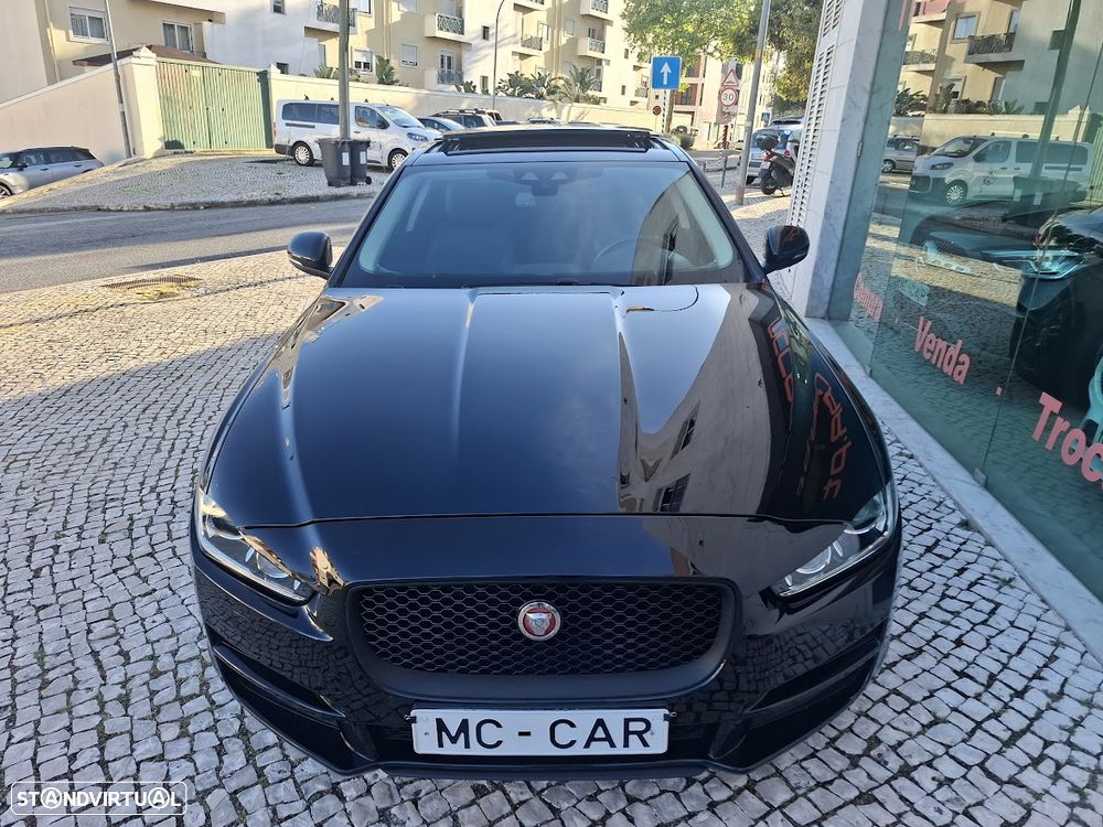 Jaguar XE 2.0 D Prestige Aut. - 2