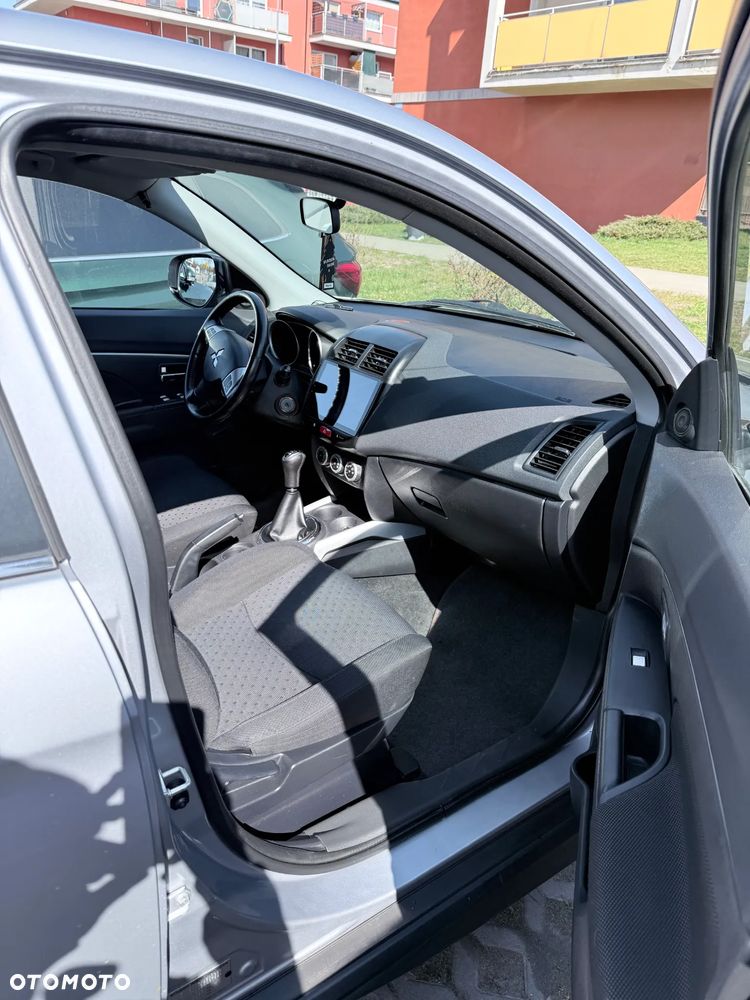 Mitsubishi ASX 1.6 Inform - 11