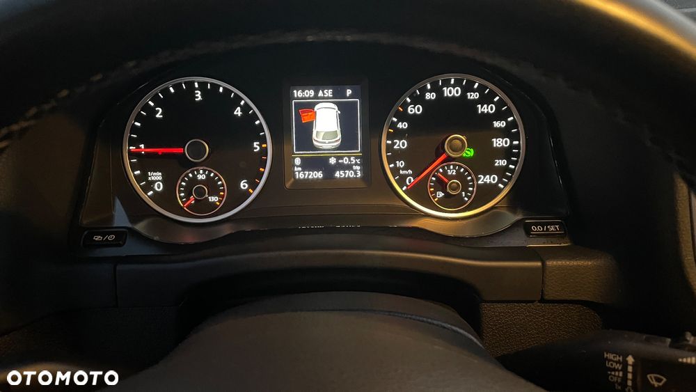 Volkswagen Tiguan 2.0 TDI DPF 4Motion BlueMotion Technology DSG Cup Sport & Style - 11