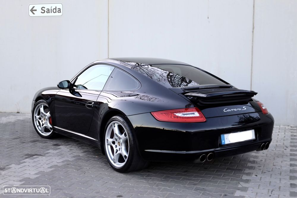 Porsche 911 2005 photo 2