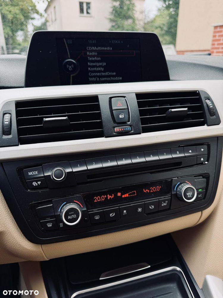 BMW Seria 3 318d Sport Line - 11