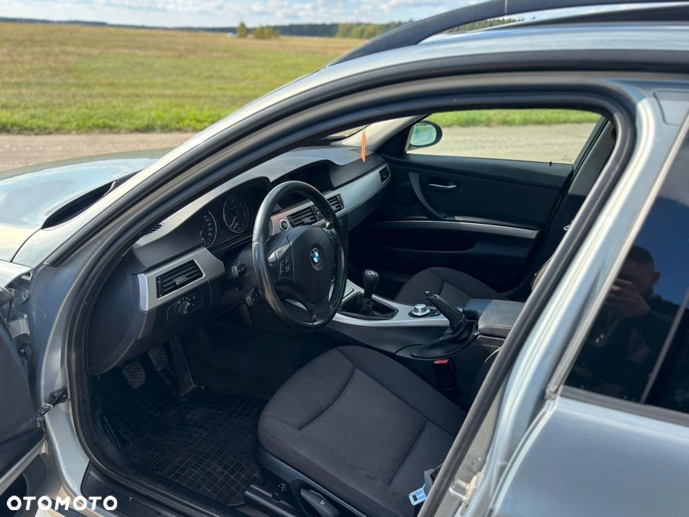 BMW Seria 3 320d - 16