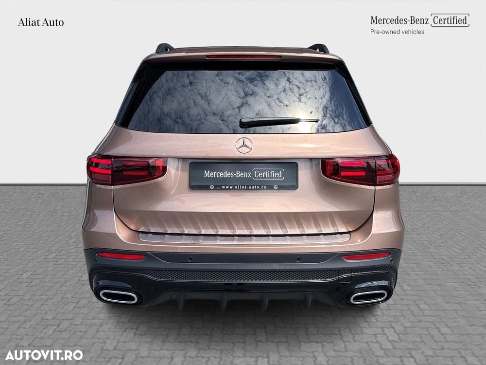 Mercedes-Benz GLB - 13