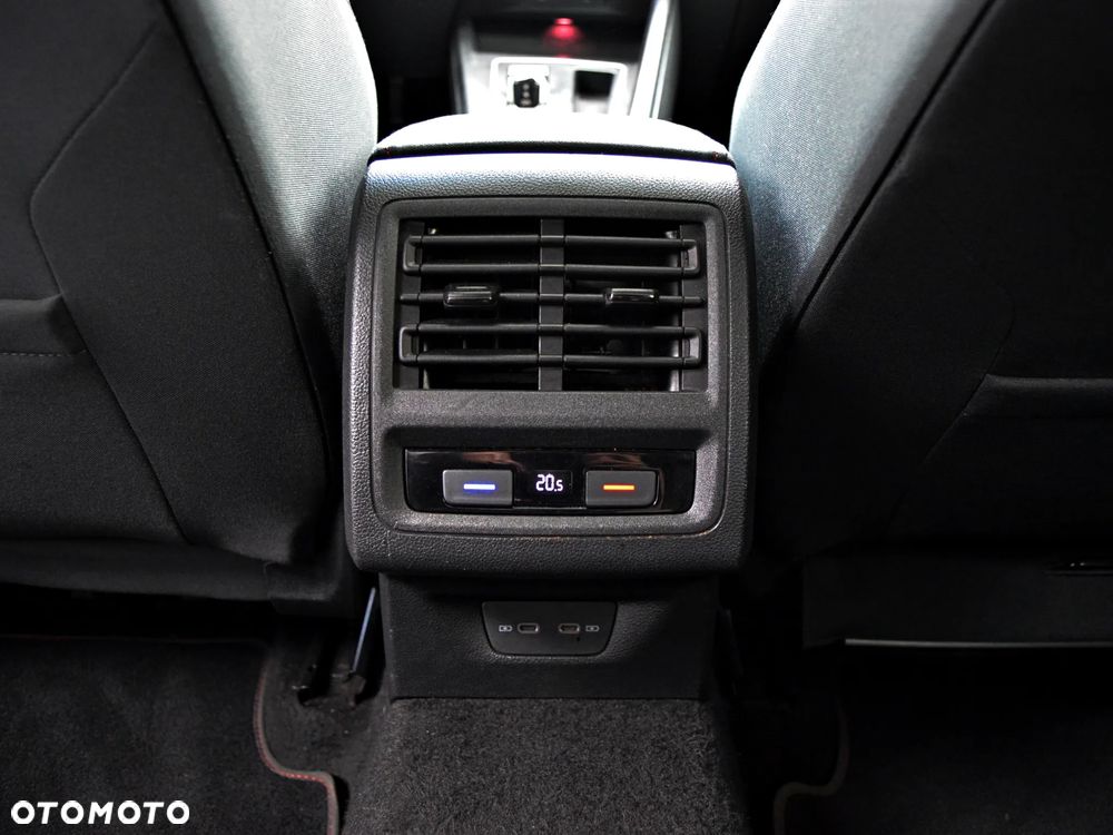Volkswagen Golf 2.0 TSI GTI DSG - 20
