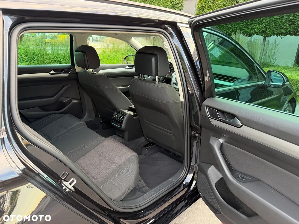 Volkswagen Passat 1.8 TSI (BlueMotion Technology) DSG Comfortline - 23