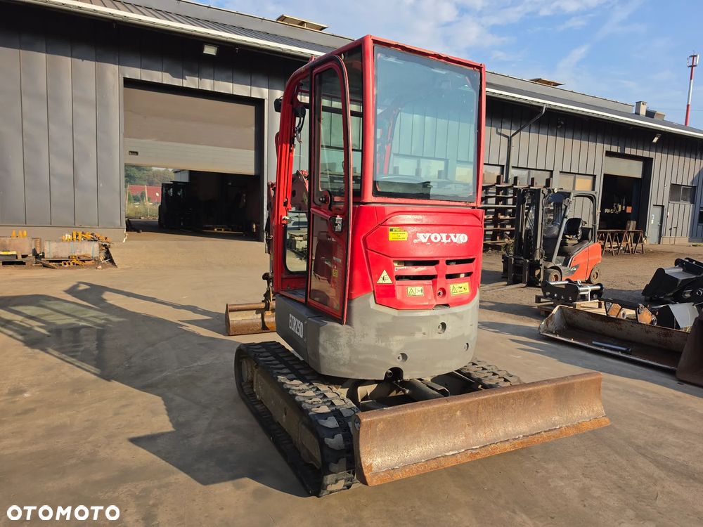 Volvo ECR25D - 5