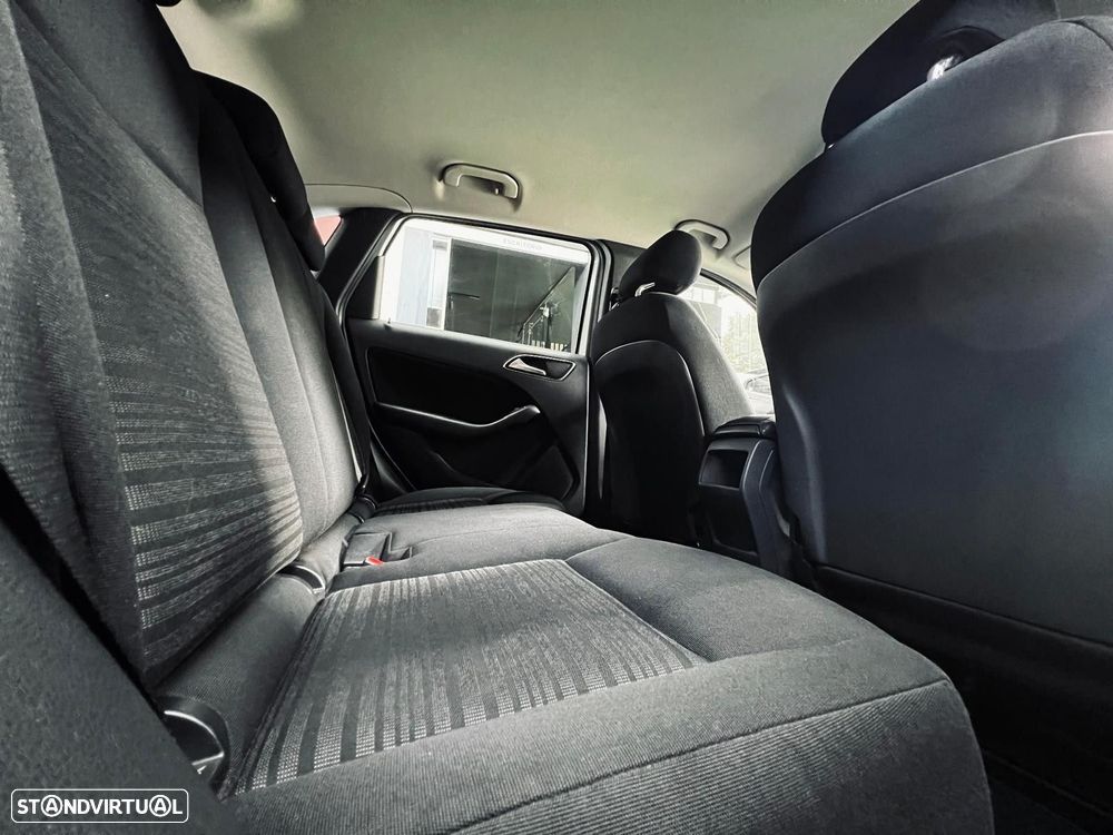 Mercedes-Benz B 180 d Style - 37