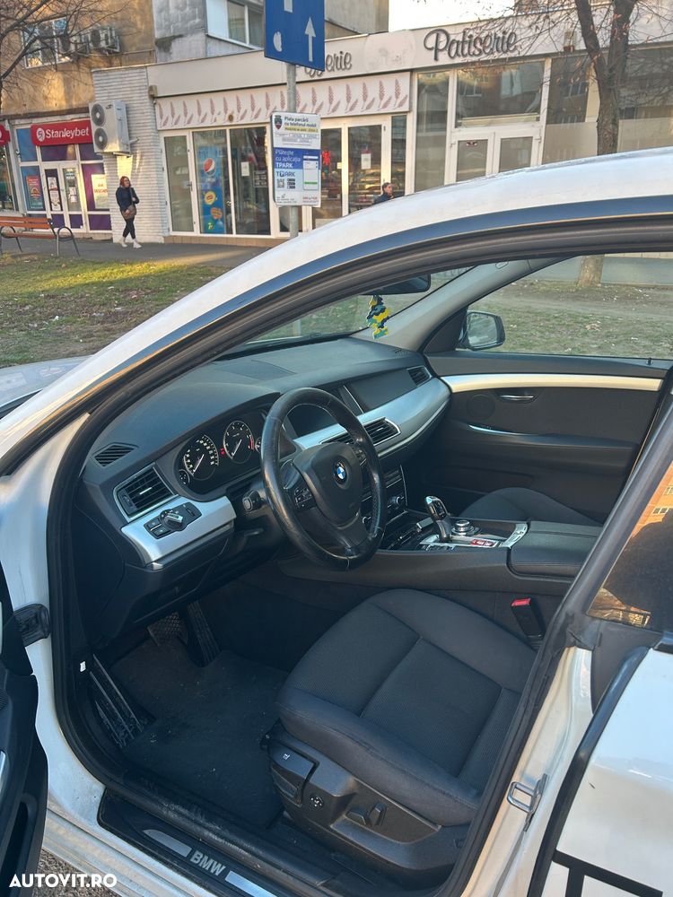 BMW Seria 5 520d - 5