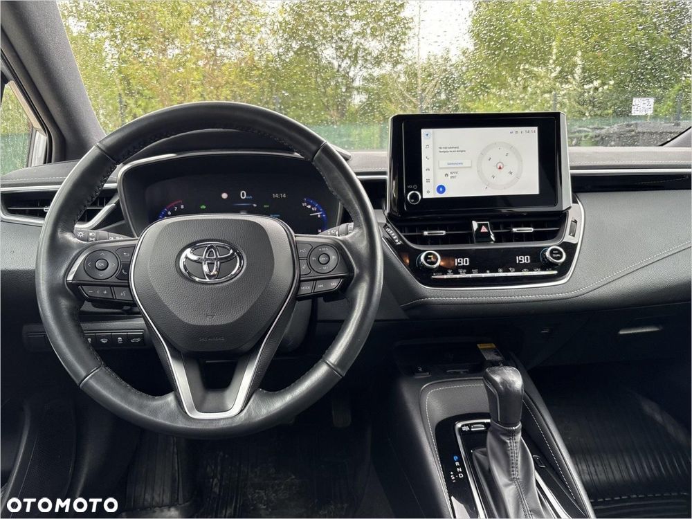 Toyota Corolla 2.0 Hybrid Executive - 11