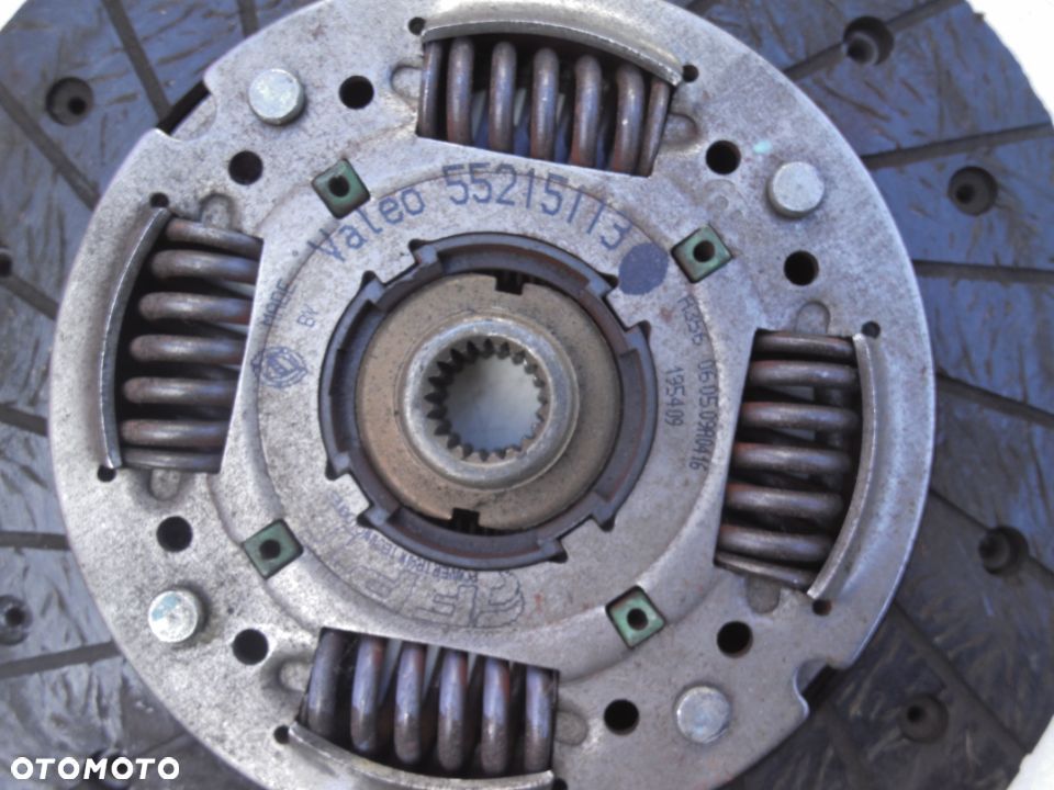 FIAT GRANDE PUNTO 1.4 8V TARCZA SPRZĘGŁA NUMER FABRYCZNY  55215113  VALEO NOWE 3 SZTUKI - 2