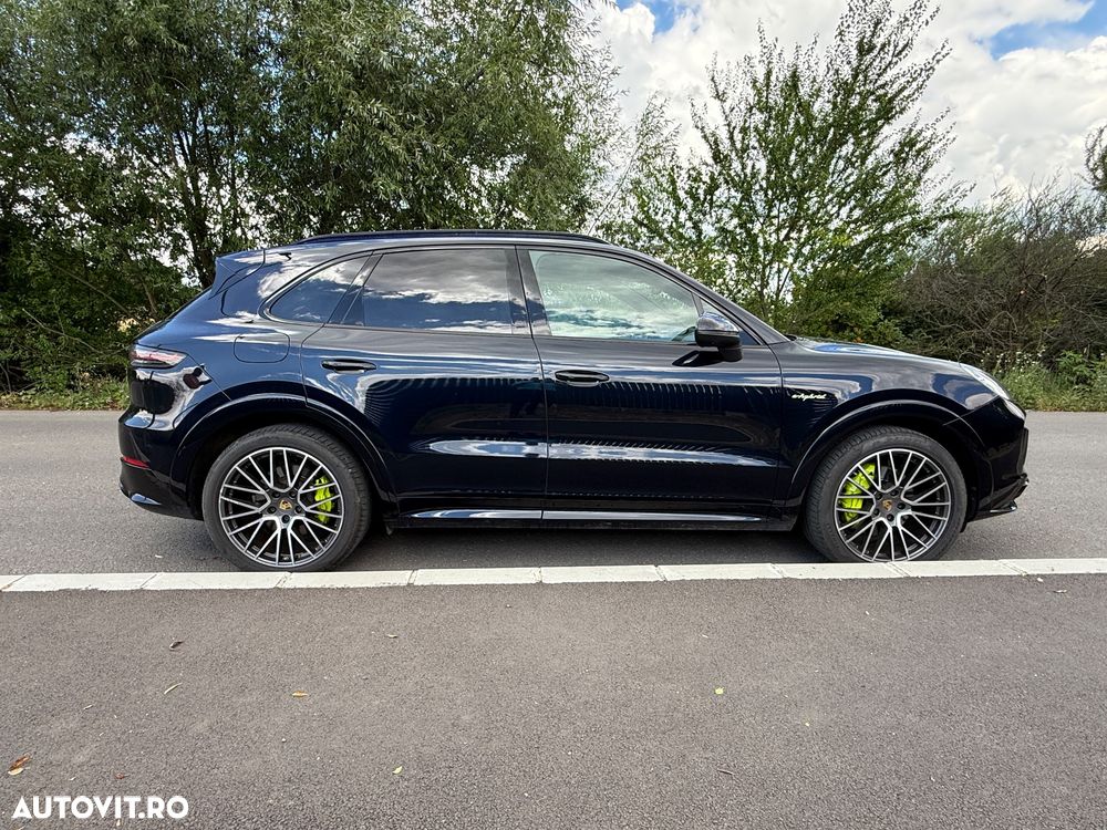 PORSCHE Cayenne 2022 — imagine 5