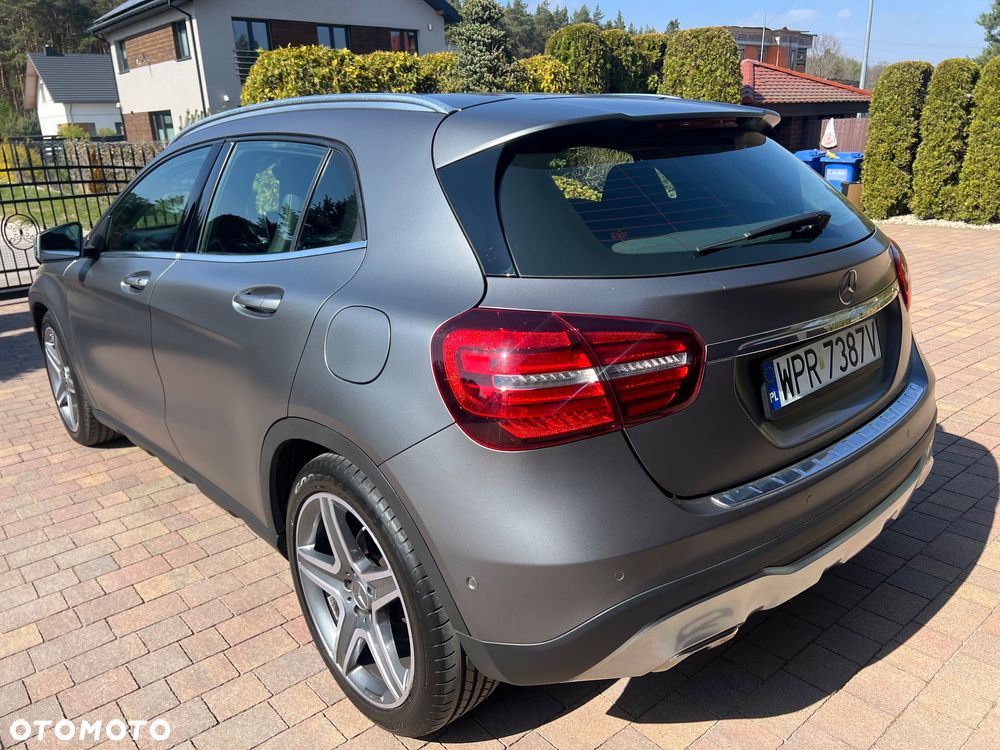 Mercedes-Benz GLA 200 7G-DCT AMG Line - 9