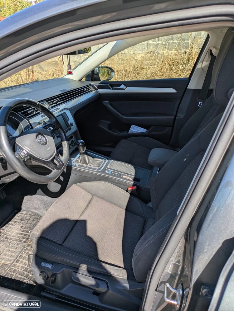 VW Passat Variant 2.0 TDI Confortline - 6