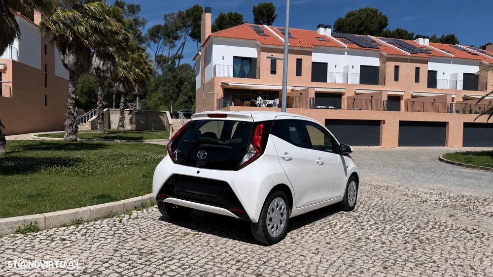 Toyota Aygo 1.0 X-Play - 12