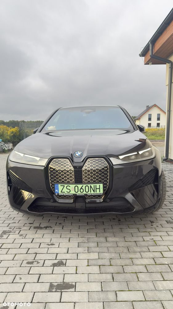 BMW iX xDrive40 76.6kWh Signature - 15