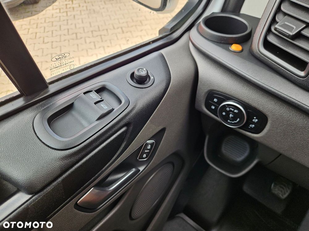 Ford transit-custom L2H2 *79900zł NETTO* Brygadówka 6 osób 2.0TdCi/170KM - 18