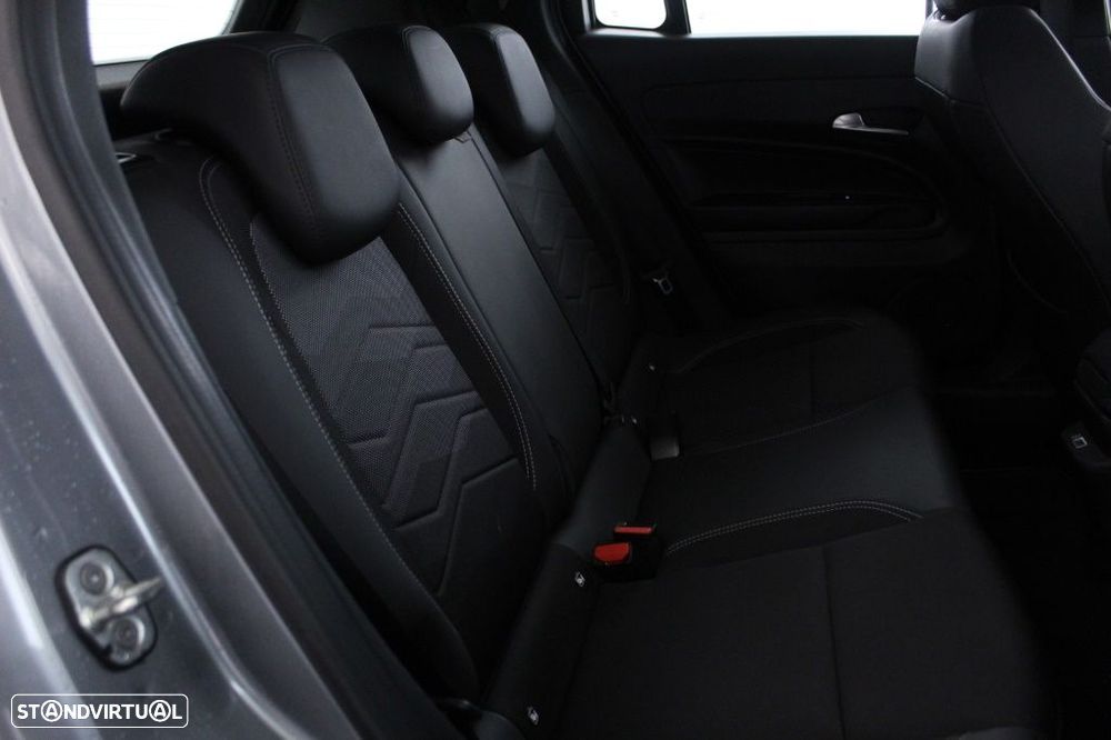 Jeep Avenger 1.2 GSE T3 Altitude - 15