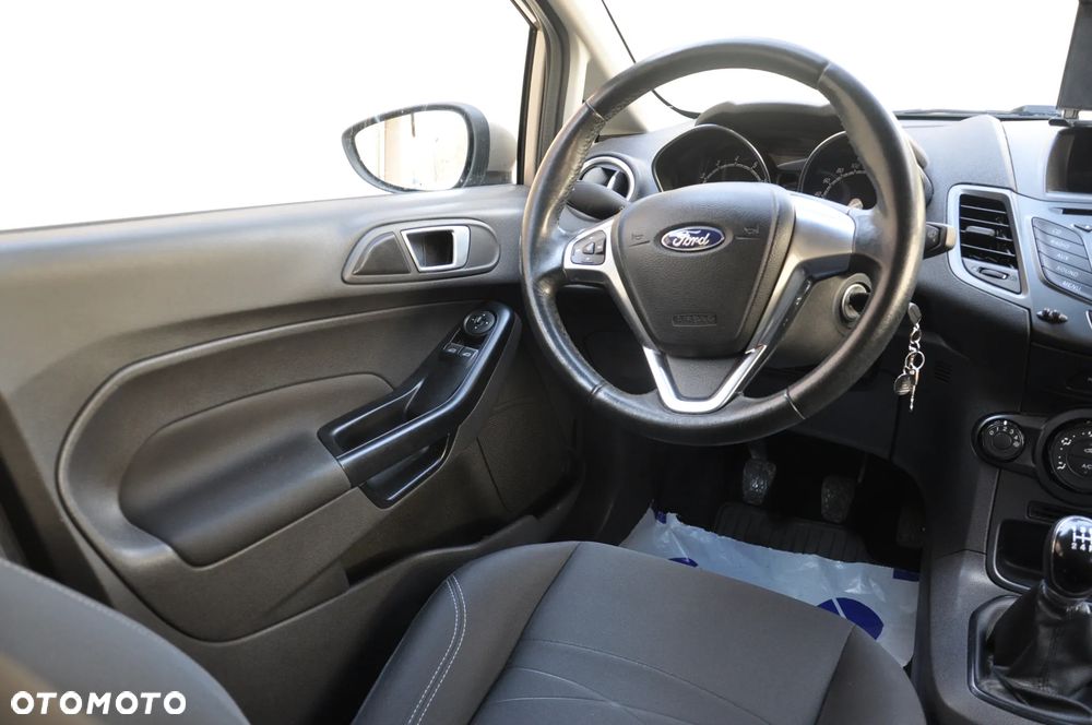 Ford Fiesta - 12