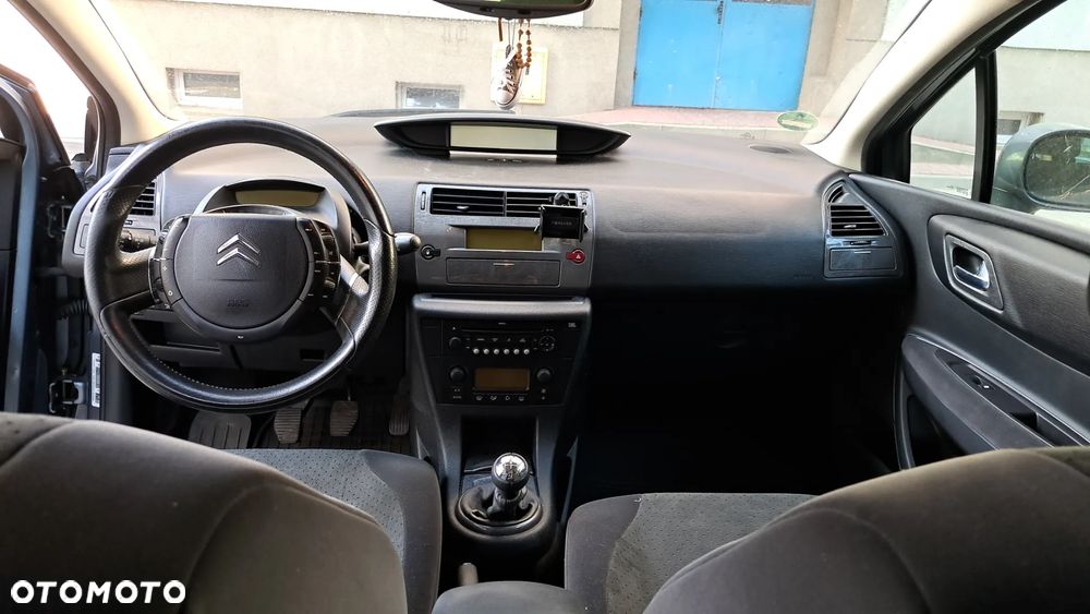 Citroën C4 2.0 16V Exclusive - 5