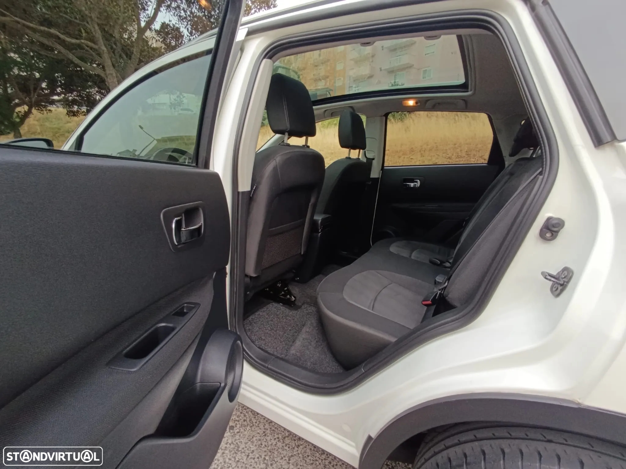 Nissan Qashqai 1.5 dCi Tekna Sport 17 129g - 28