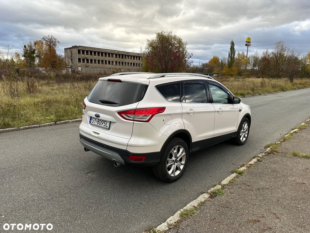 Ford Kuga 2.0 TDCi 4WD Titanium - 4