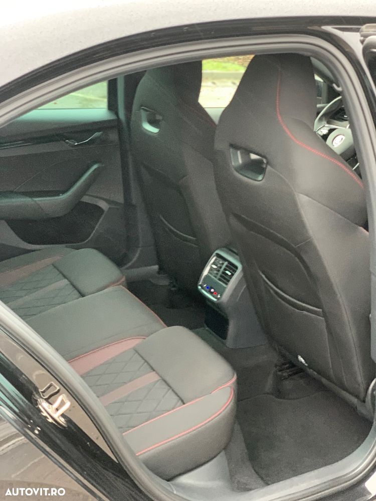 Skoda Octavia 2.0 TDI DSG RS Plus - 20